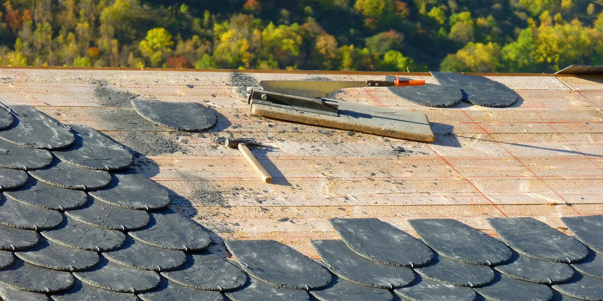 4 Tips For Checking out That “Roofer” That Showed Up at Your Door After a Storm 